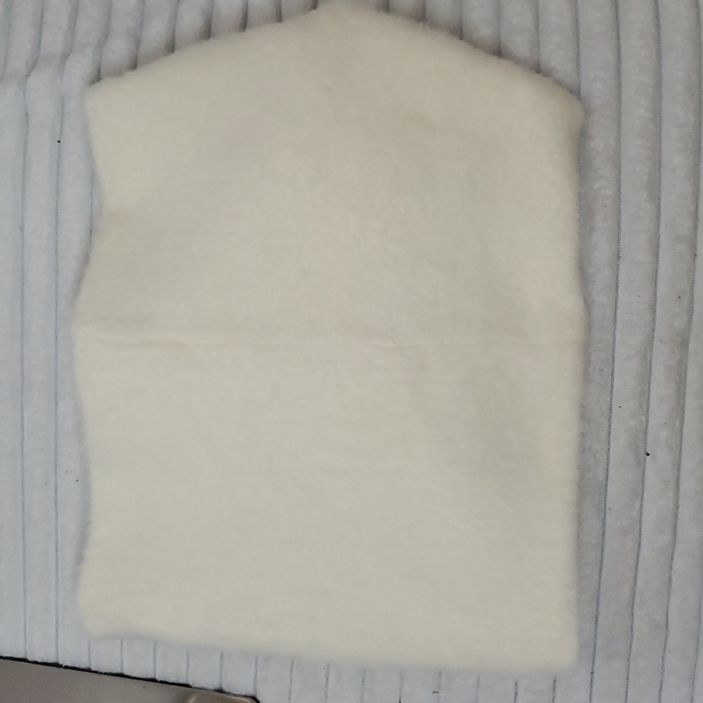 KARL LAGERFELD White Infinity Scarf - Picture 7 of 7